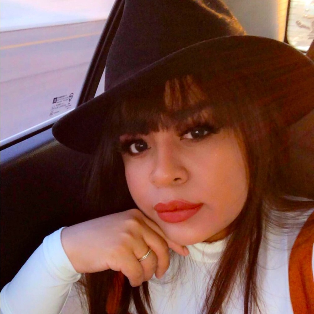 Meet your Posher, Zoe